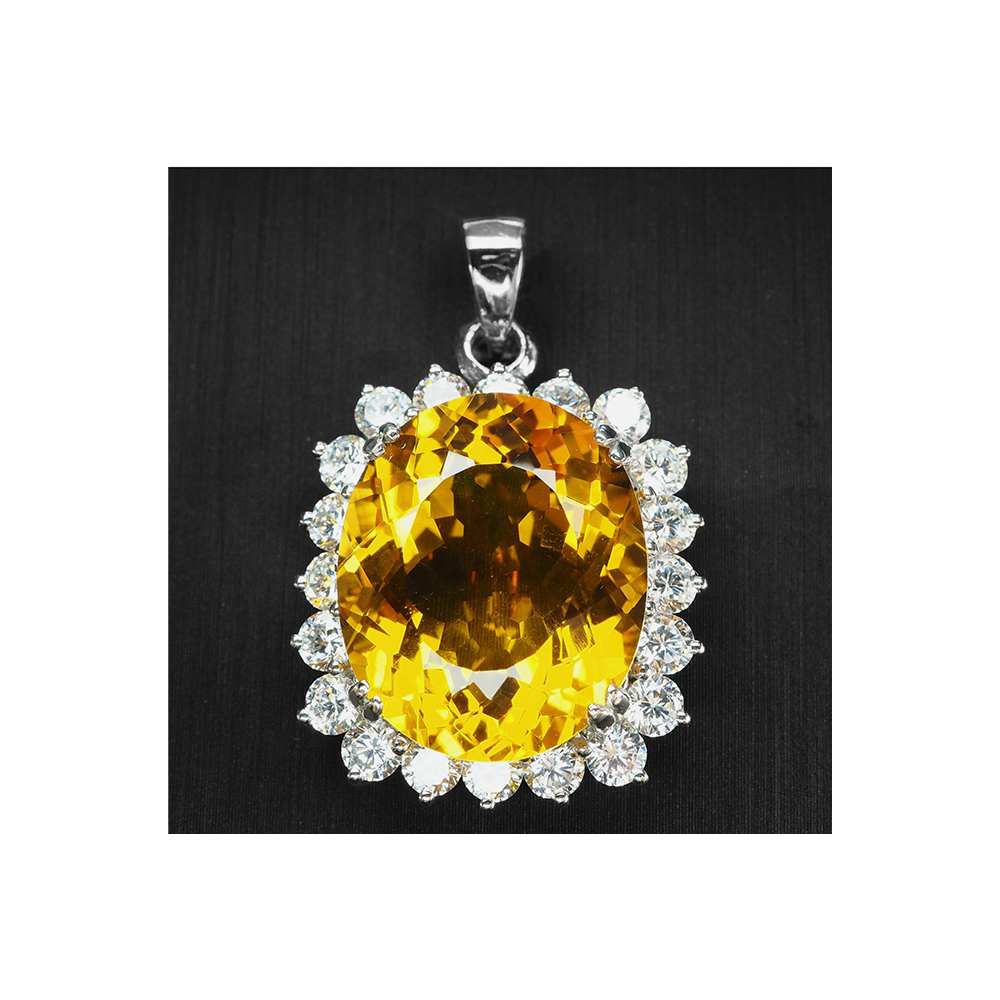 Exquisito Pendiente de Zafiro Amarillo Miel de 16.06 quilates con detalles de Zafiro Blanco en Plata de ley 925 chapada en Oro Blanco con Cadena