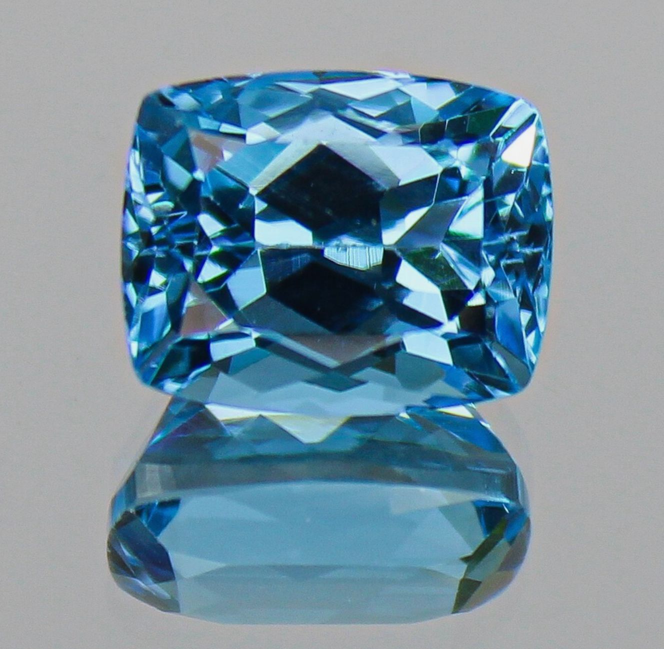 10.5 AAA Premium cut Swiss Topaz